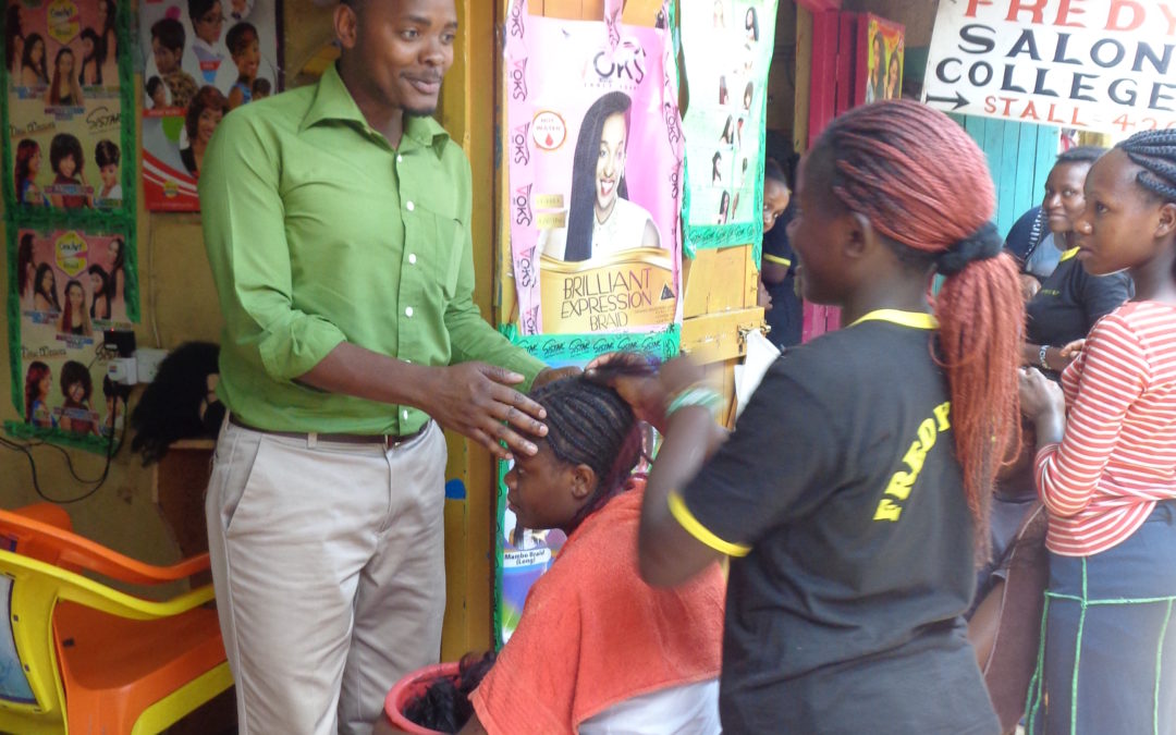 Opzet trainingsprogramma in Mathare-sloppenwijk in Kenia