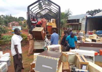 Apparatuur en meubilair voor opleidingscentrum in Oeganda